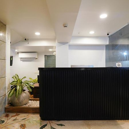 Uptown Hotel Nagpur Exteriör bild