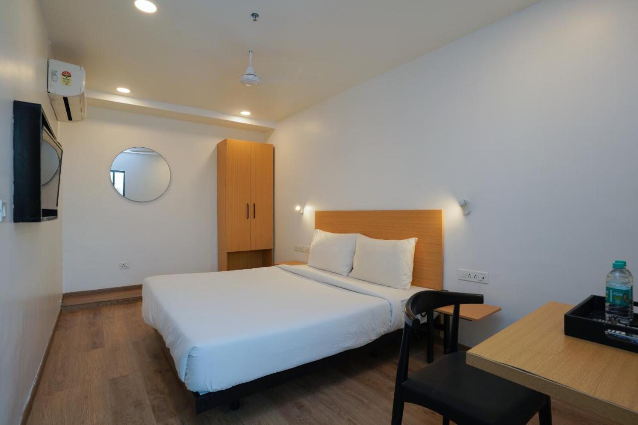 Uptown Hotel Nagpur Exteriör bild