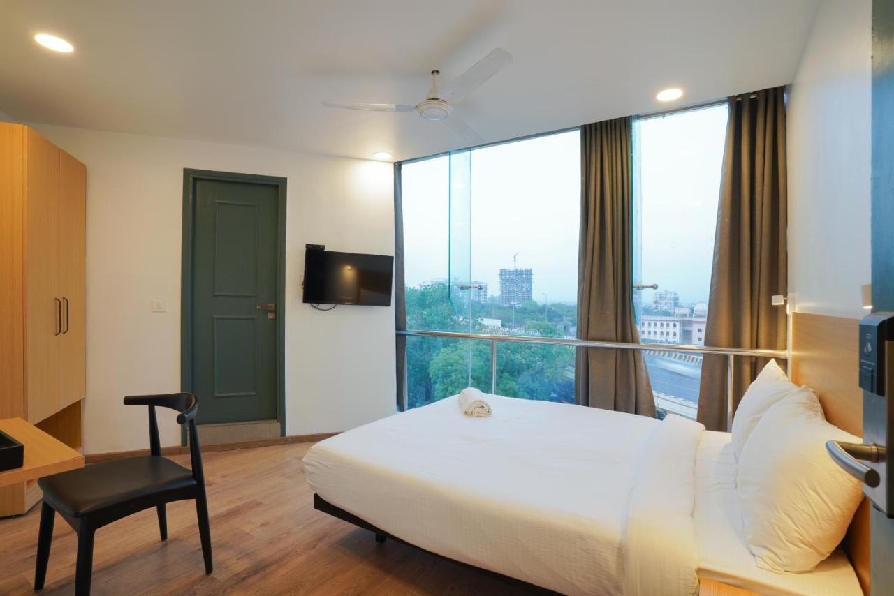 Uptown Hotel Nagpur Exteriör bild